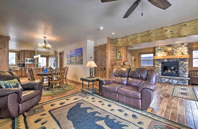 Updated Mtn Home w/Deck on Uncompahgre River