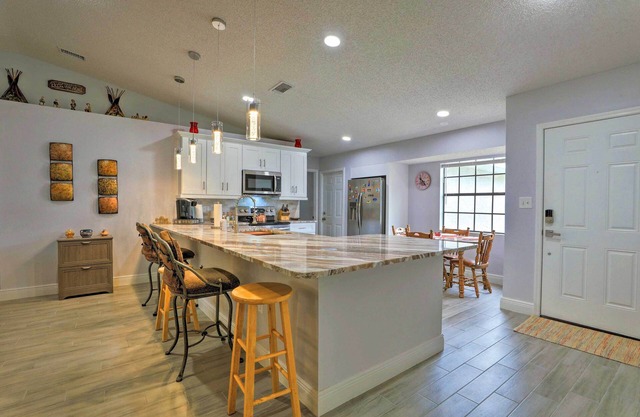 Updated Tavares Retreat < 1 Mile to Boat Ramp