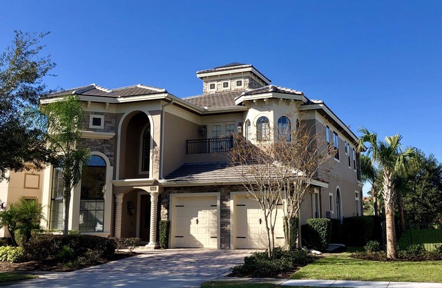 Upscale 5 Bedroom, Star Wars Theater, 6 Miles to Disney!