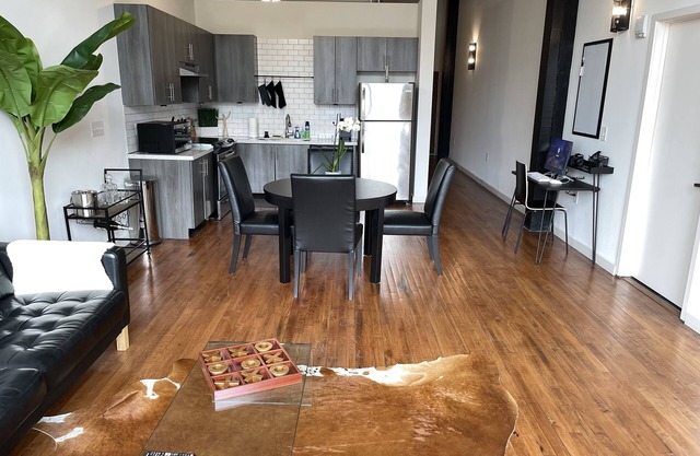 Upscale Downtown Loft located in the center of Atlanta Nightlife