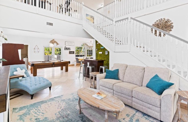 UPSCALE MANSION IN THE HEART OF MIAMI WITH POOL