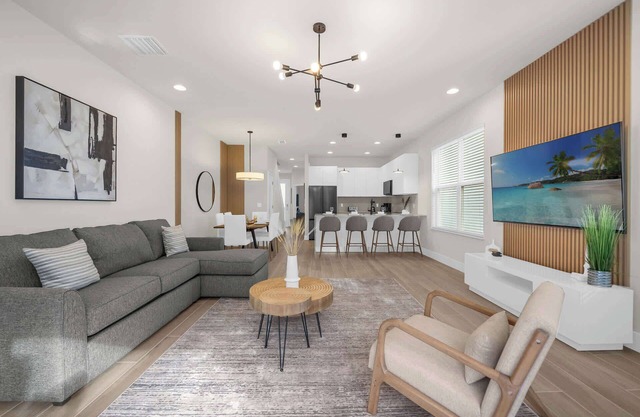 Upstay - Modern Home New Development w Pool