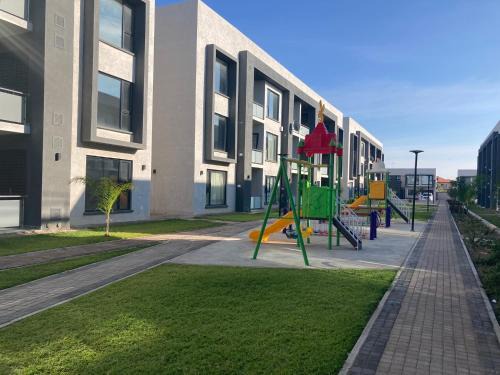 Urban Awe Apartment- Setlhoa