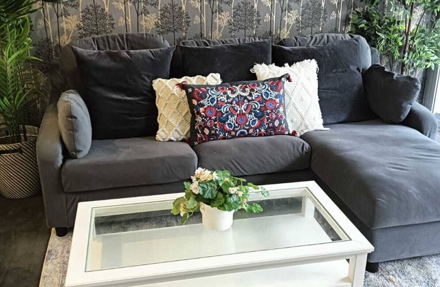 Urban Oasis 3BRs Apartment 2Bath & 1 free Parking