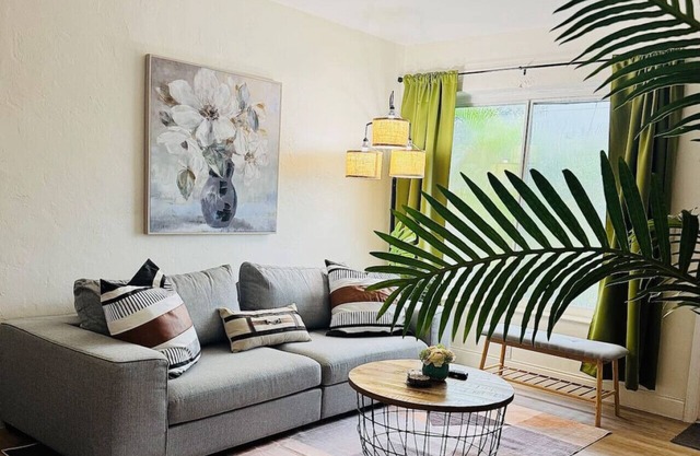 Urban Oasis Modern Comfort in Prime Location