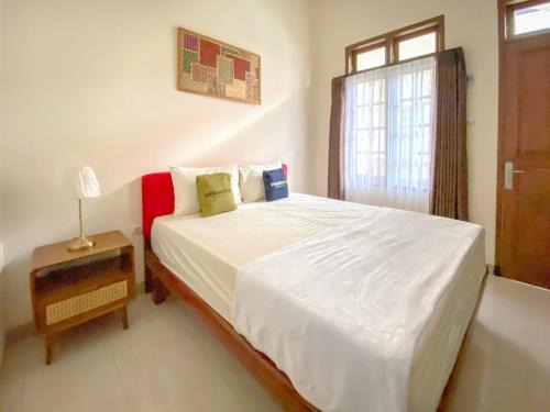 Urbanview Raden Mansion Jember