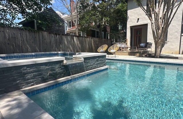 USNA Getaway: Heated Pool, Hot Tub, Indoor Grill!
