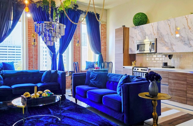 V.A Suites - 1b 1b exclusive designer suite. A+ Amenities. Free parking.