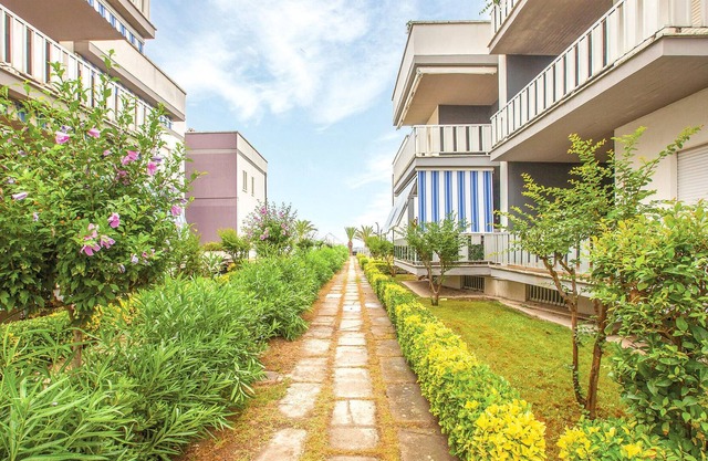 Vacation apartment a few steps from the sea in Villa Rosa, a tourist seaside resort with wide sandy