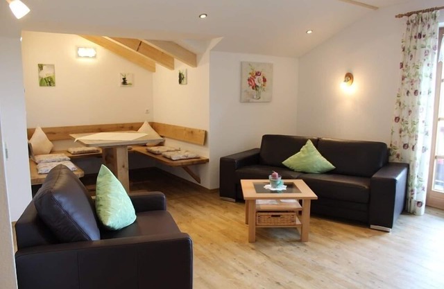 Vacation apartment 3 for 1-4 persons (75 sqm, upper floor)