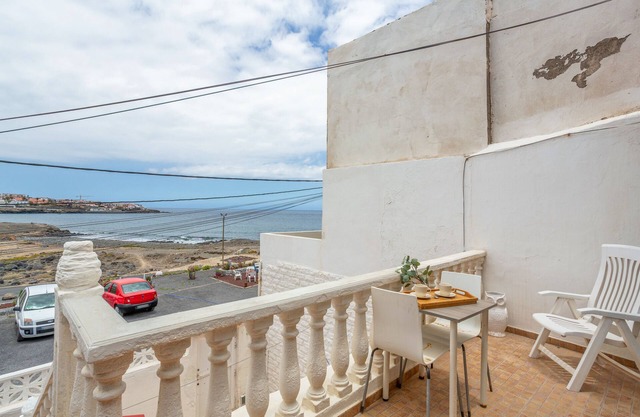 Vacation Home 'Beach House El Poris 2' with Sea View, Private Terrace and Wi-Fi