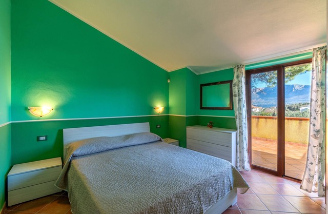 Vacation Home "Casa Delle Pomelie" with Garden