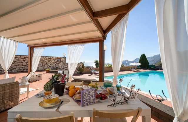 Vacation home for 10 guests with 200m² in Letojanni (163989)