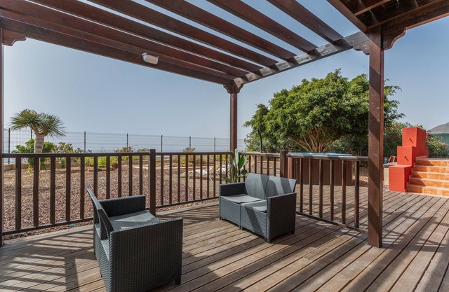 Vacation Home 'Justo El Desierto' with Sea View, Shared Terrace and Wi-Fi