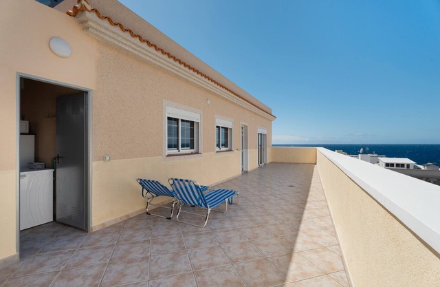 Vacation 'Los Abrigos 2' with Private Terrace and Wi-Fi