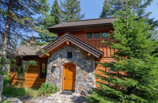 Vacation Station Cottage - Ski In/Ski Out Cottage | Private Hot Tub
