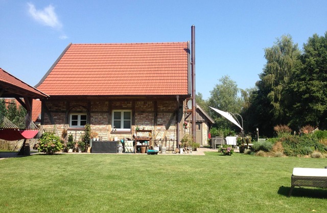 Vacations in Münsterland - relaxation by the lake with private barrel sauna