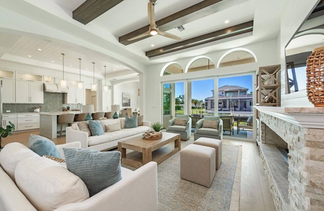 Vanderbilt Queen - Coastal Retreat w/Pool & Dock - 5 min to Vanderbilt Beach