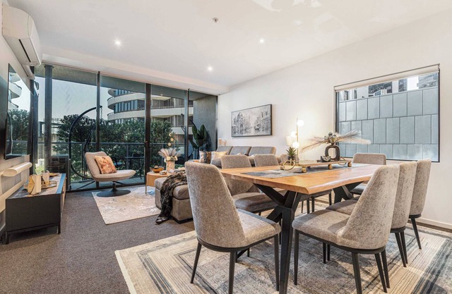 VAQUAY Anchor & Abode In Docklands