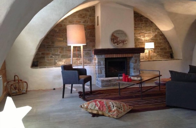 Vars Sainte Catherine: The charm of an apartment in an old house