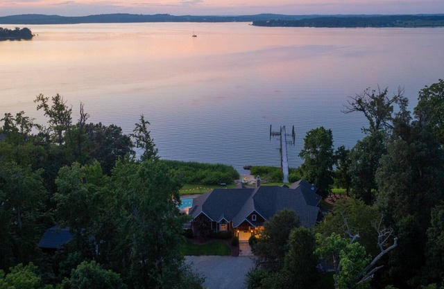 Veazey Cove Coastal Lodge Beach/hot tub/pool/dock/Sauna/Cold Plunge
