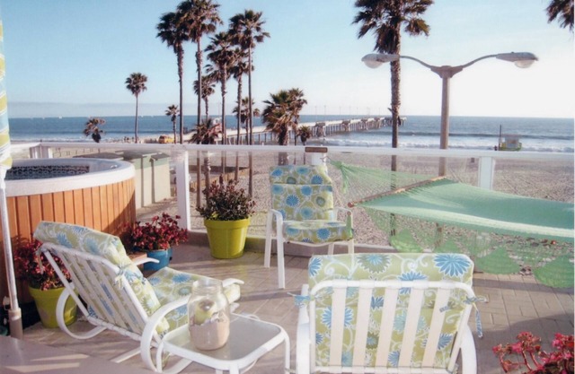 VENICE BEACH FRONT LUXURY!ASK ABOUT LAST MINUTE DISCOUNTS!ROOF DECK HOT TUB&BBQ!