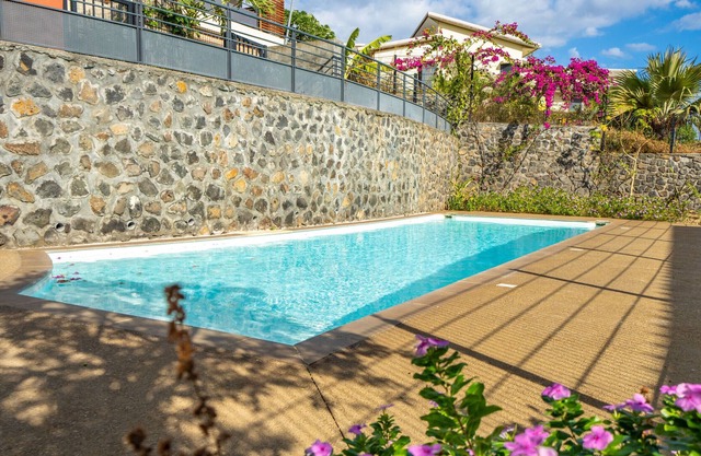 Vert Saline, beau T2 avec piscine