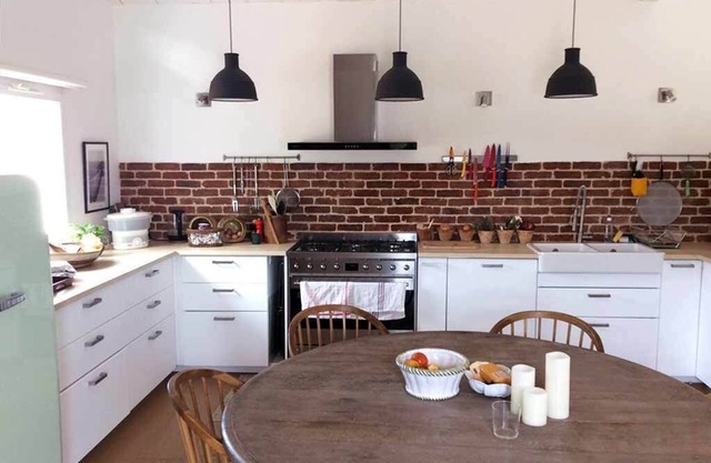 Very comfortable house, 175m2, 2 levels, garden, near the Port