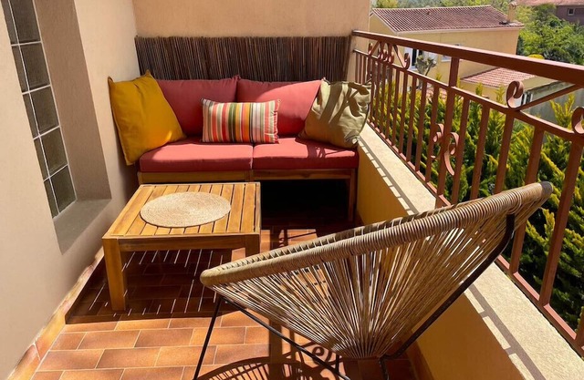 Very Nice 60m² With Balcony Near The Beaches!