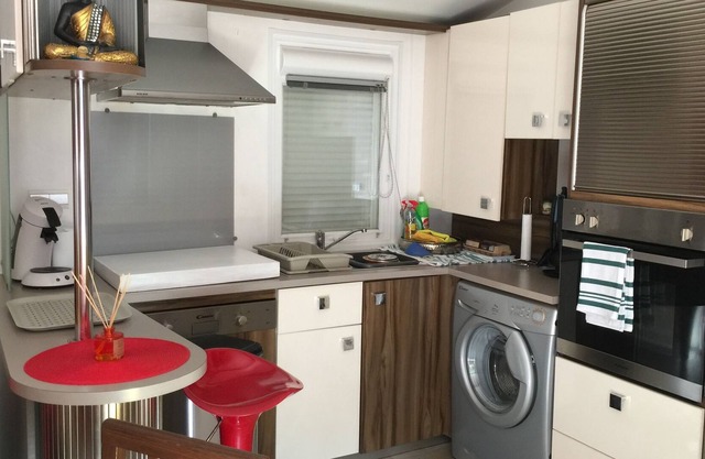 VERY NICE MOBILE HOME ALL COMFORT FOR 6 PEOPLE