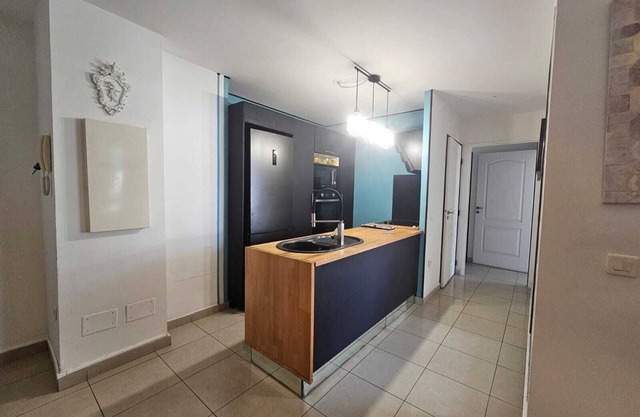 Very quiet apartment, 20 minutes from the beach and all amenities