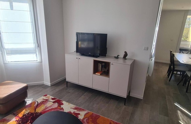 Very quiet, bright duplex apartment on the edge of a forest, 15 minutes' walk from the town center