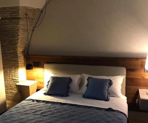 Via Montecastello Emotional Room