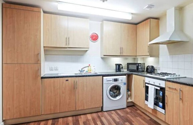 Vibrant 2BR Flat 0.1 mi ExCel & Prince Regent St.