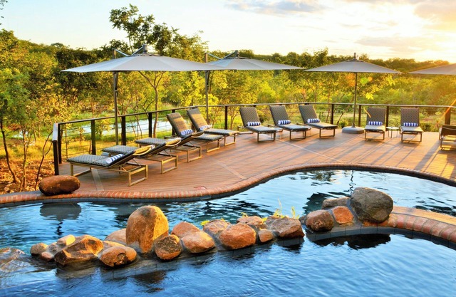 Victoria Falls Safari Club