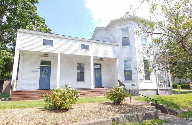 Victorian Center Jeffersonville