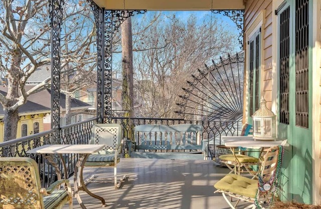 Victorian Meets Farmhouse | Direct Balcony Access