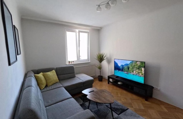 Vienna: Cozy 2-Room Apt. (U3 - Schweglerstrasse)