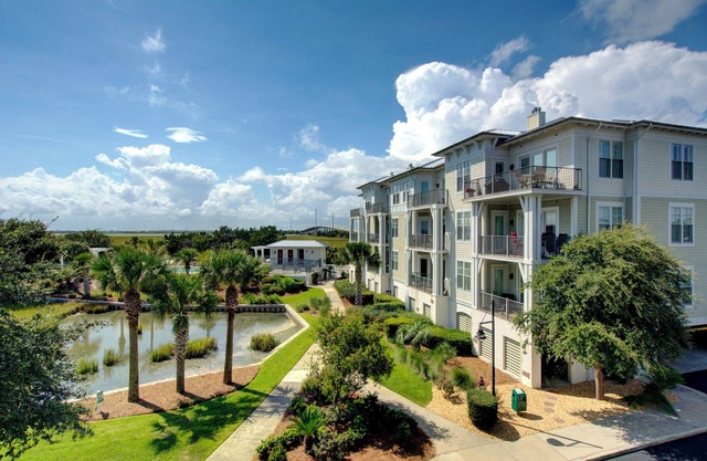 Views of the Marina, Frederica River, St Simons Sound & Jekyll Island 3BD/3BT