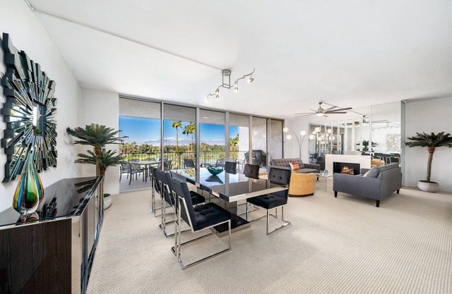 VIEWS, VIEWS, VIEWS! NEWLY DECORATED! CENTRAL PALM SPRINGS AREA