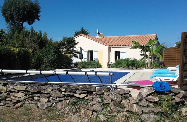 Villa 160 m² Ensoleillée vue sur Espace Naturel Piscine 10x5 spa 6 Personnes