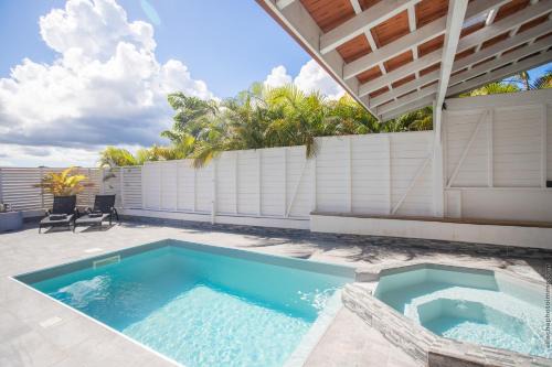 Villa 2 chambres, Jacuzzi et Piscine