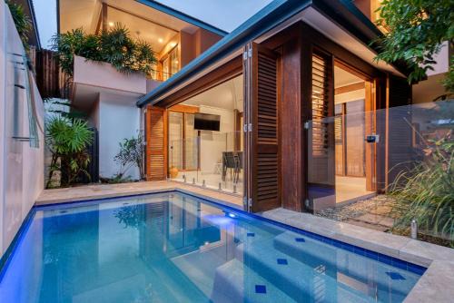 Villa 3 @ Chez Willow, 2 mins to Four Mile Beach
