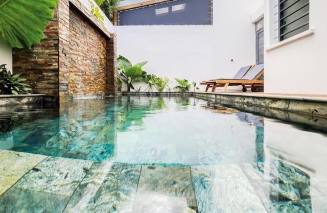 Villa 5 étoiles avec Piscine Chauffée et Jacuzzi SAINT GILLES LES BAINS - Dodoterla