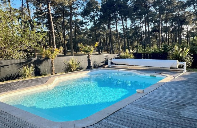 Villa 9p with heated pool near the ocean