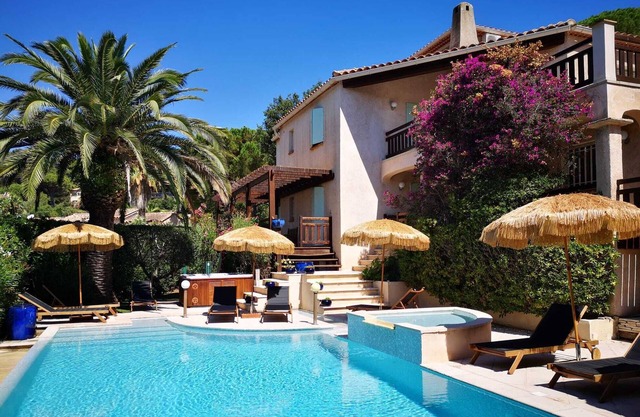 Villa 'À 200m De La Plage' with Private Pool, Wi-Fi and Air Conditioning