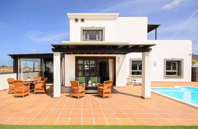 Villa "Aguamarina 4" with Pool, Terrace, Balcony, Garden and Wi-Fi
