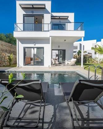 Villa Al Mare 2; Koyunbaba'da Özel Havuzlu Villa