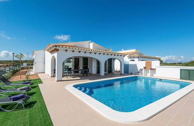 Villa Alana - Three Bedroom Villa, Sleeps 6