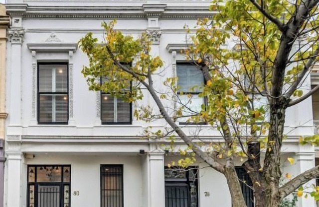 Villa Alba: 3BR Albert Park Brilliance & Location